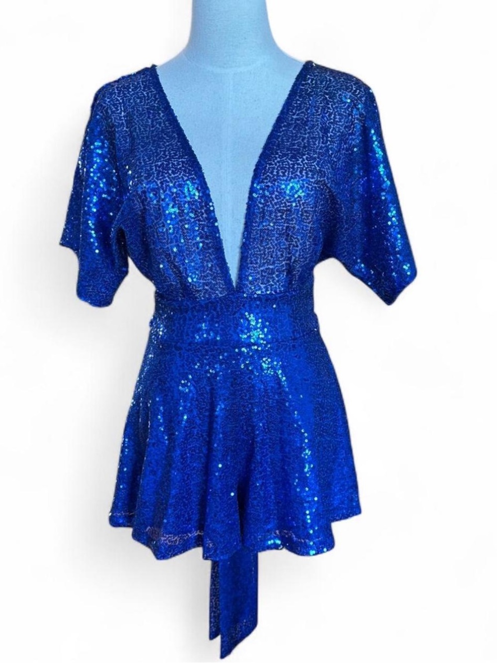 *Like New* SELFIE LESLIE Metallic Satin Silver Mini Halter Plunge Romper — M
